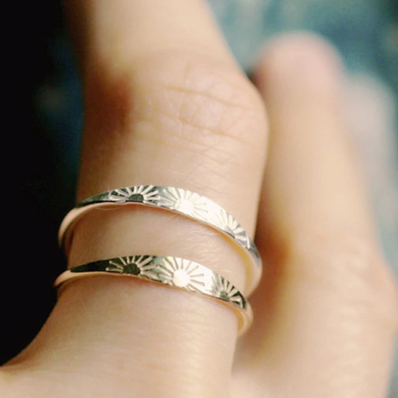 Indian Way Co Jewelry - Dainty Gold Sun Etched Slim Signet Ring NEW! 6-9